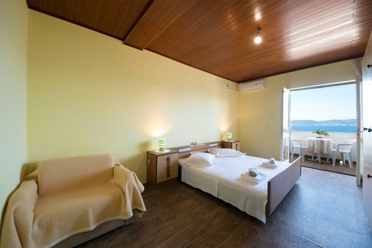 Apartmani Jurica I Ankica Brela Bagian luar foto